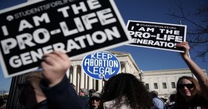 Corte Suprema cancella diritto aborto